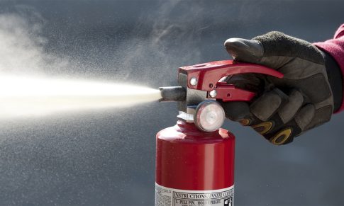 ما هي القدرة الإطفائية لطفايات الحريق ل 2 نوع من طفايات الحريق؟